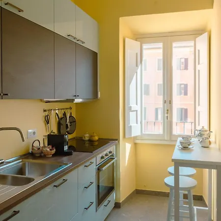 Tiber Luxury Apartment
