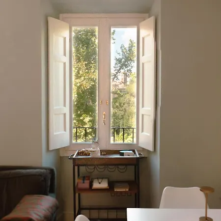 Tiber Luxury Rom